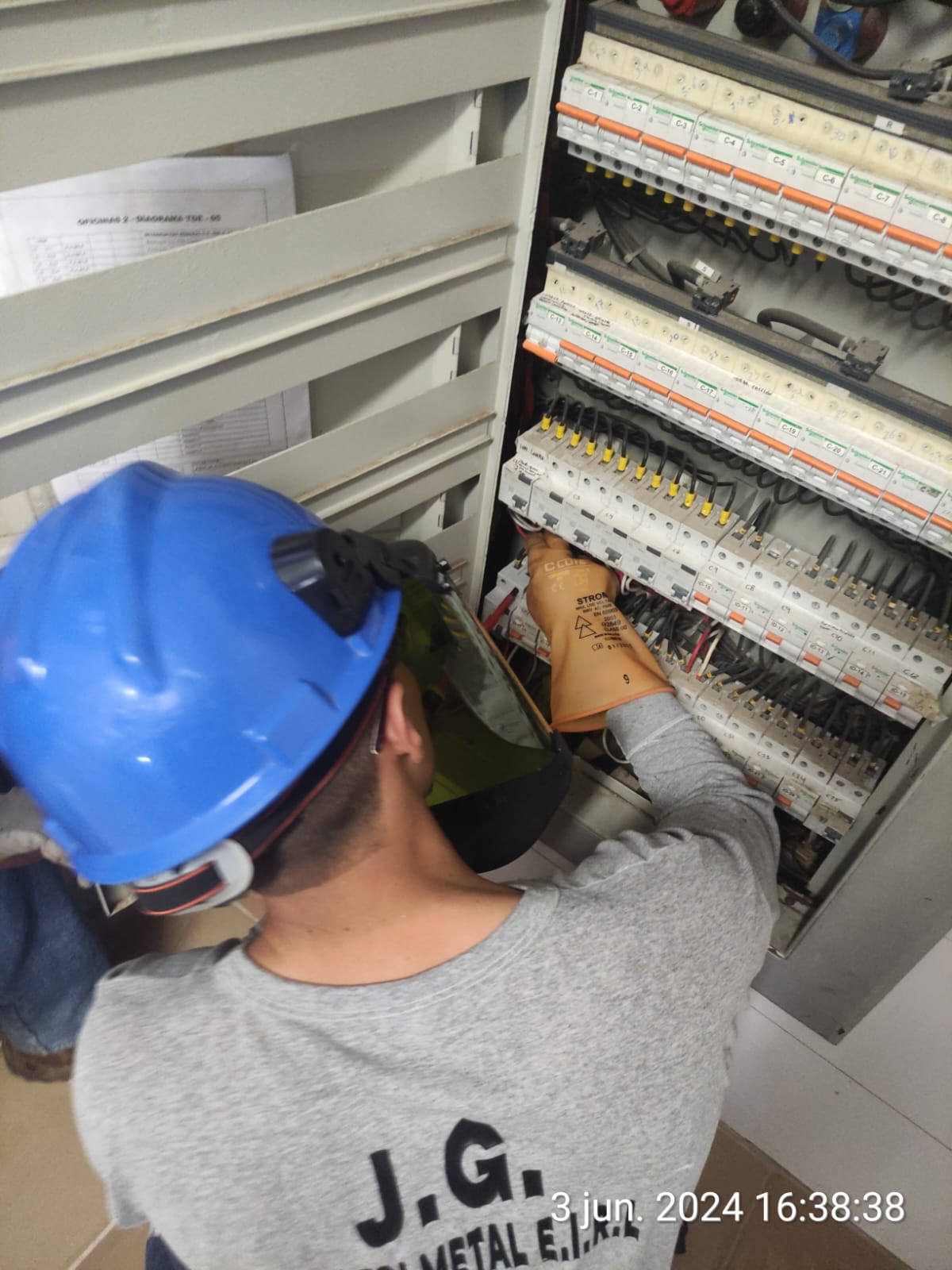 MANTENIMIENTO DE TABLERO ELECTRICO